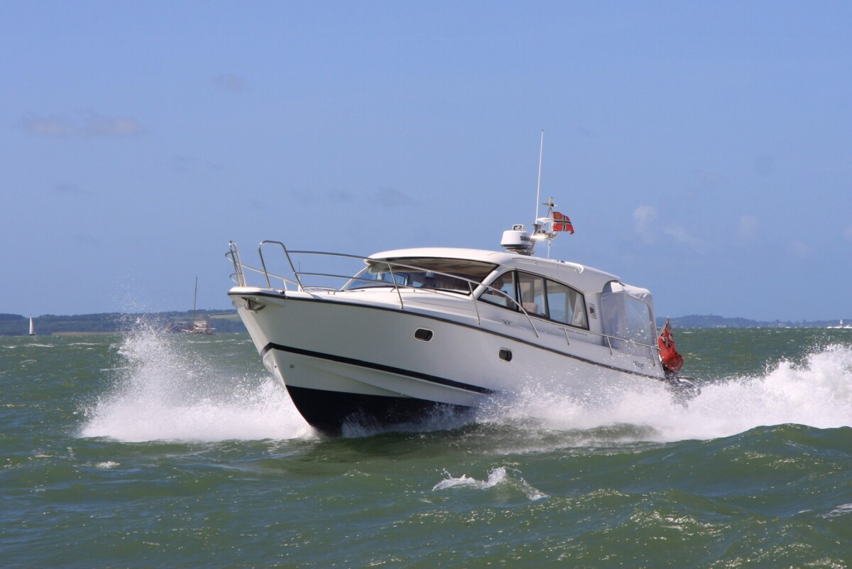 Nimbus 365 Coupe 2012 Twin Engine!